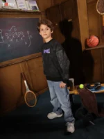 ⁦تي شيرت صيفي للأولاد من القطن بعبارات شارع: 3 أنماط رائعة⁩ - الصورة ⁦2⁩