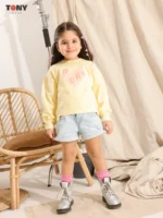 بلوزة صيفية قطنية بقلب للفتيات الصغيرات: 3 أنماط عصرية